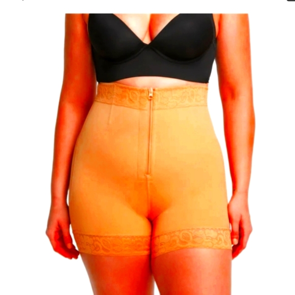 Butt lifting body shaper - Picture 2 of 2